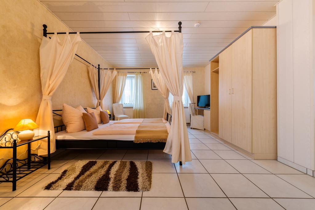 Moselhotel Ludwigs Kowerich Bilik gambar